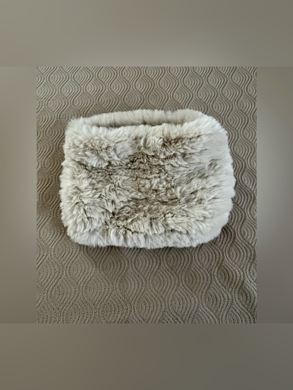 Express Plush Faux fur scarf/ snood  in Light Beige and Cream one size